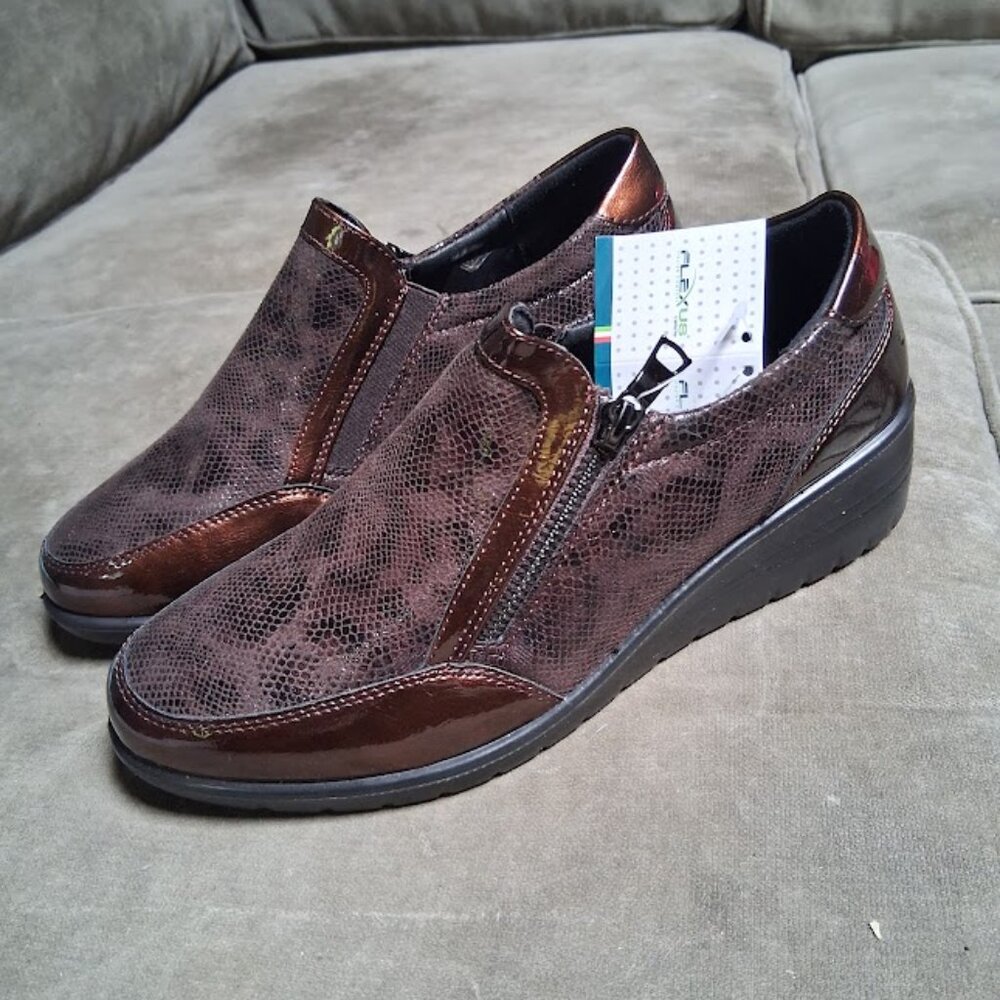 Flexus by Spring Step Concha Brown Patent Leather Wedge Slip On Shoes NIB Sz 8.5